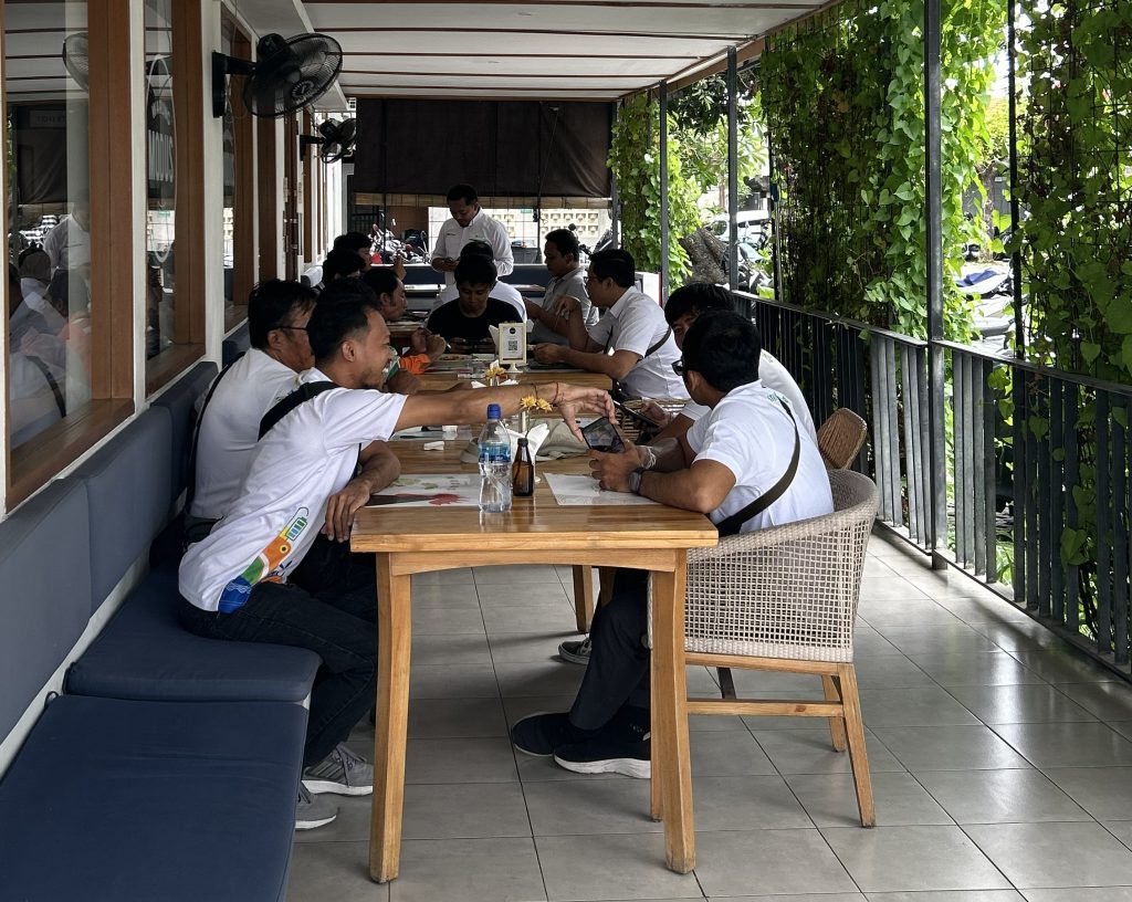 Tempat Makan Mahasiswa Renon